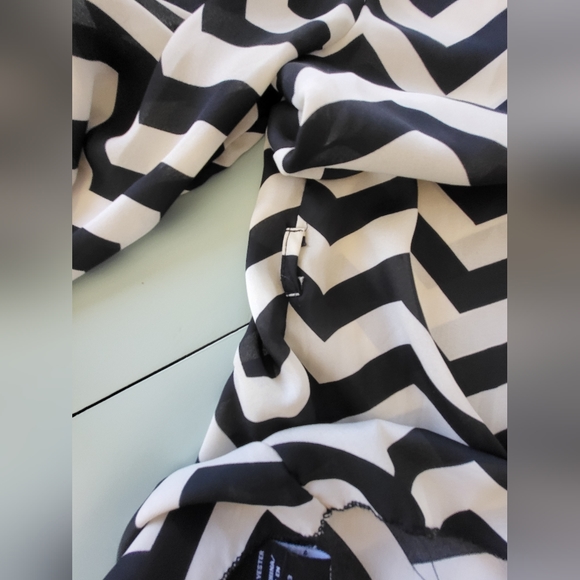 Chevron Tunic - Size Medium - Picture 2 of 5